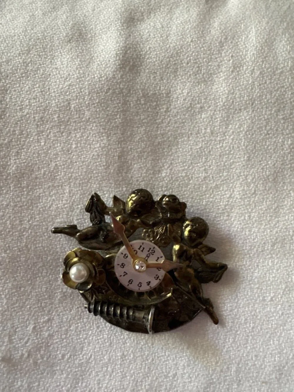 N/A gold tone